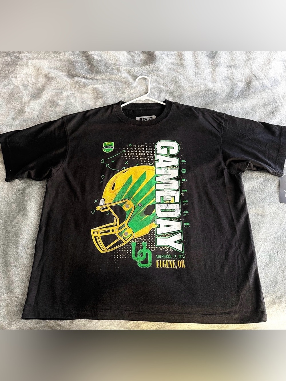 ESPN Oregon Ducks Football Helmet Wings GameDay 2025 Graphic shirt Men's XL NCAA